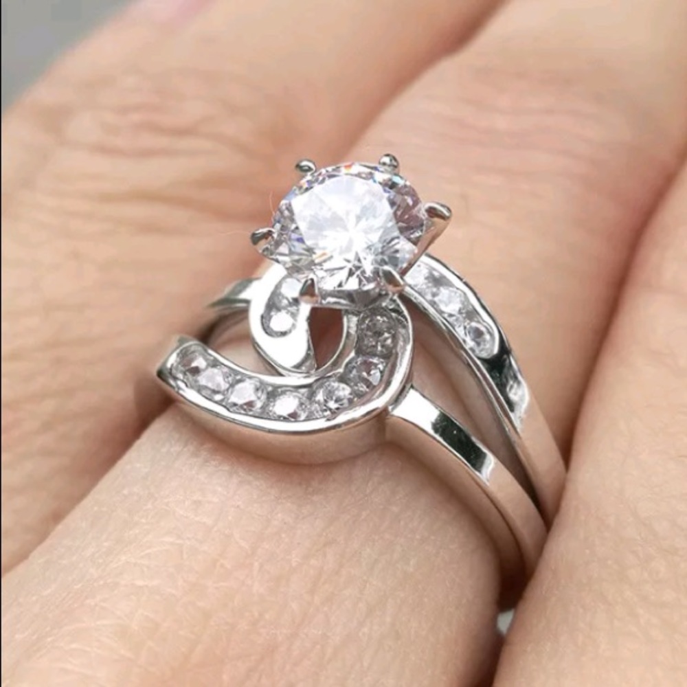 Women’s  1.85 CT 2PC Engagement Wedding Ring Set.